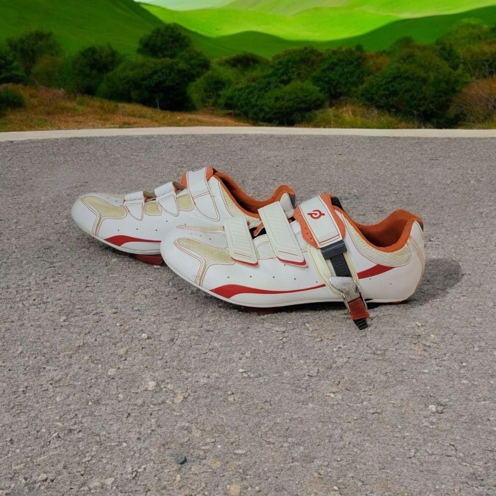 Peleton Unisex woman's size 12.5-13 Men's size 12.5-13 for Peleton Bikes More...